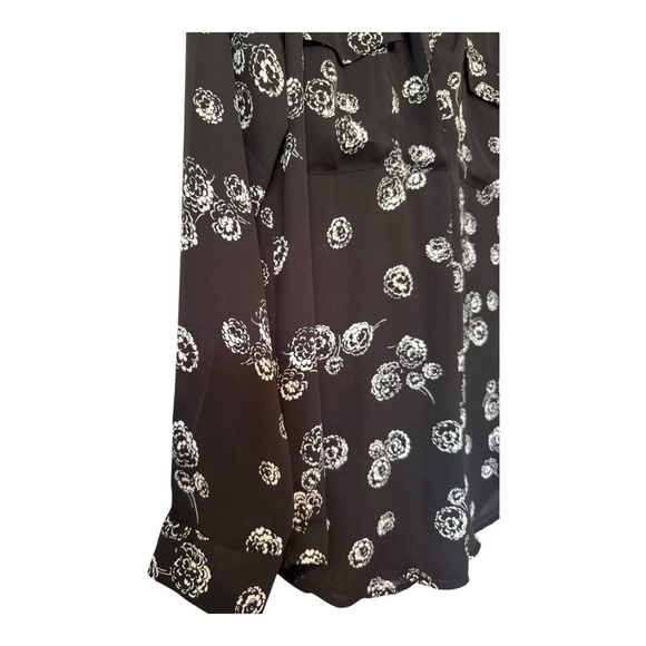 Women's Ann Taylor Long-Sleeve Flowy Blouse XS Black & White Floral - Picture 3 of 10